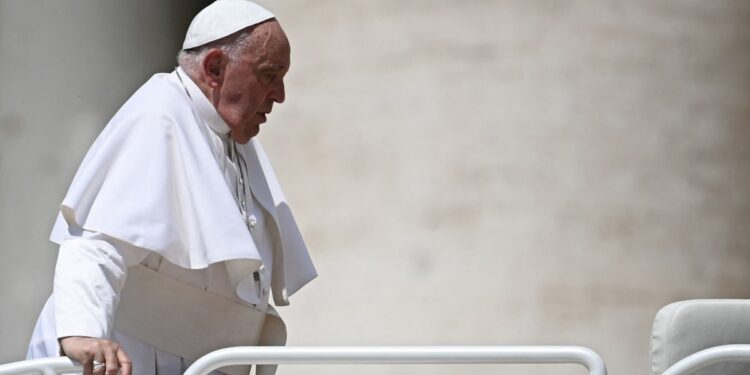 El papa tilda de «asesinos» a los narcotraficantes y condena la legalización de drogas