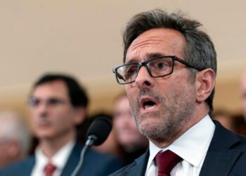 Principal negociador de rehenes de EEUU defiende intercambio de prisioneros con países extranjeros