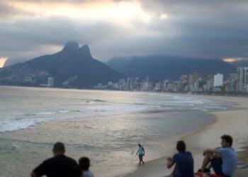Polémica en Brasil por un proyecto de ley que propone privatizar playas enteras