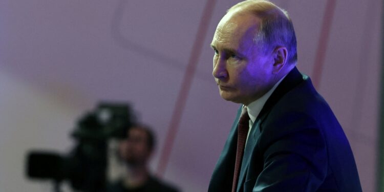 Fuerzas rusas allanan centro de detención para rescatar a personal retenido y matan a secuestradores