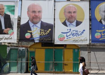 Dos candidatos se retiran antes de las elecciones en Irán en medio del desinterés de los votantes