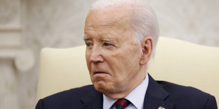 Biden lleva «escondido» cinco días mientras se prepara con 16 asistentes para el debate con Trump
