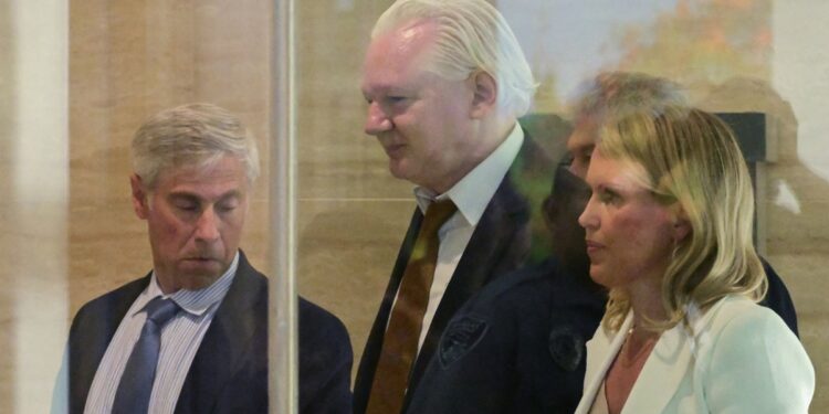 Assange se declara culpable en acuerdo con EEUU que garantiza su libertad y pone fin a lucha legal