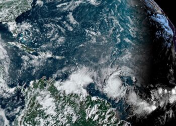 Beryl se convierte en huracán en el Atlántico rumbo hacia el Caribe; pudiera alcanzar la categoría 3