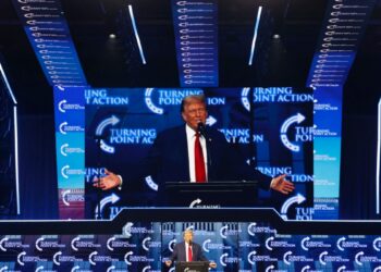 Aliados de Trump esperan ganar votos de árabe-estadounidenses en Michigan