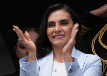 Asamblea de Ecuador rechaza autorizar que la vicepresidenta del país sea enjuiciada por corrupción