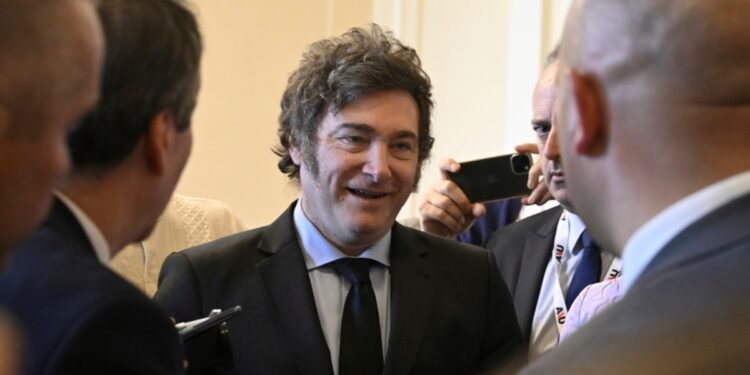 Tras seis meses de trabas, Milei logra la aprobación de sus primeras leyes en la Cámara de Diputados