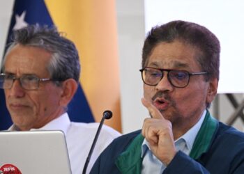 Disidencia FARC declara cese unilateral del fuego tras ciclo de diálogo con gobierno colombiano