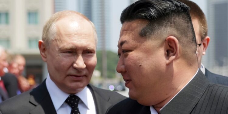 Corea del Norte y Rusia prometen defensa mutua, dice Putin