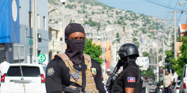 La violencia de las pandillas en Haití cobra la vida de 3 policías