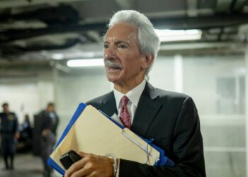 Corte de Guatemala revoca arresto domiciliar concedido al reconocido periodista José Rubén Zamora