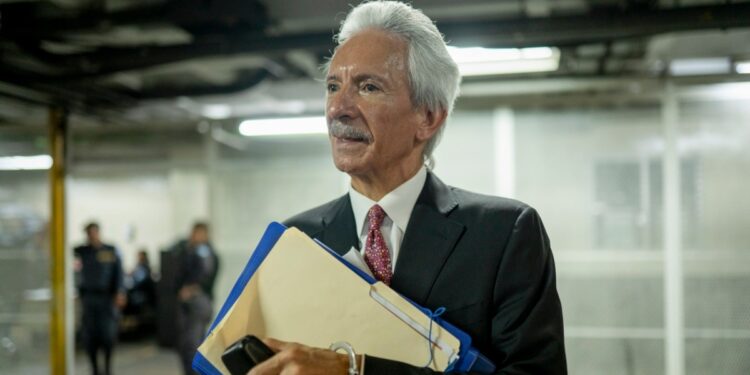 Corte de Guatemala revoca arresto domiciliar concedido al reconocido periodista José Rubén Zamora