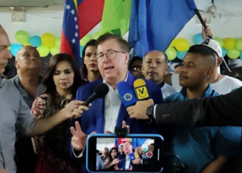 César Pérez Vivas denunció que el Gobierno usa el Seniat para perjudicar a su familia