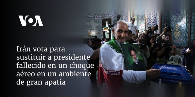 Irán vota para sustituir a presidente fallecido en un choque aéreo en un ambiente de gran apatía
