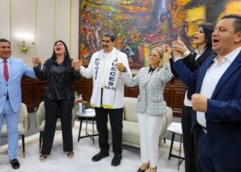 Nicolás y los apóstoles – DolarToday