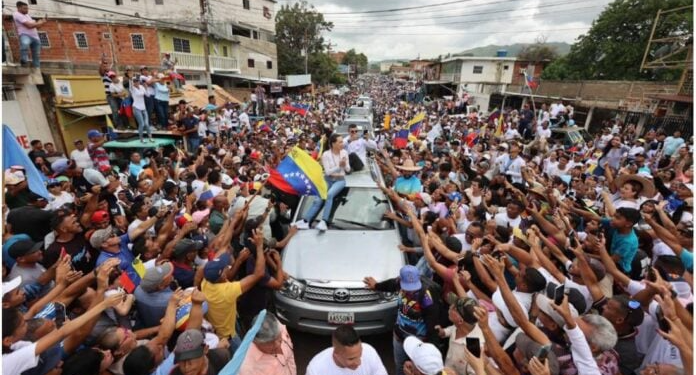 María Corina Machado desbordó el estado Guárico: así la recibieron en Altagracia de Orituco [VIDEOS]