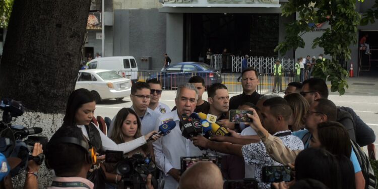 Luis Eduardo Martínez invita a participar en simulacro electoral: «A votar y a prepararse para construir una nueva Venezuela en paz»