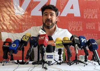 Daniel Ceballos anuncia desde San Cristóbal proyecto de indemnización para venezolanos en el exterior