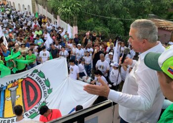 Luis Eduardo Martínez plantea debate entre candidatos que representan el cambio para Venezuela