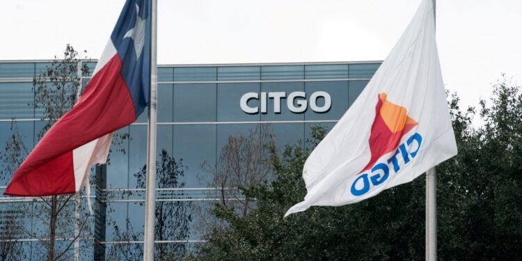 Chavismo desconocerá subasta de Citgo. Aumenta migración irregular por México