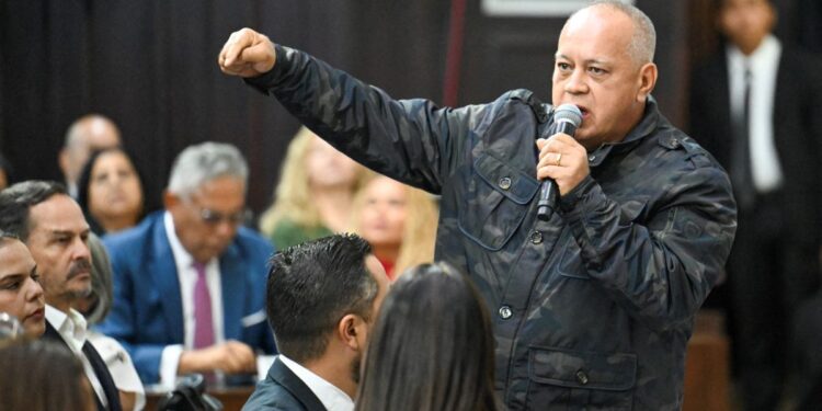 Diosdado Cabello amenaza a quienes desconozcan la victoria de Maduro