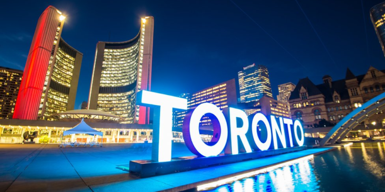 La gran conferencia de la IA y tecnología da comienzo en Toronto con 38.000 asistentes