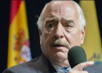 Andrés Pastrana critica a Petro por posible suspensión de ayuda de EEUU a Colombia