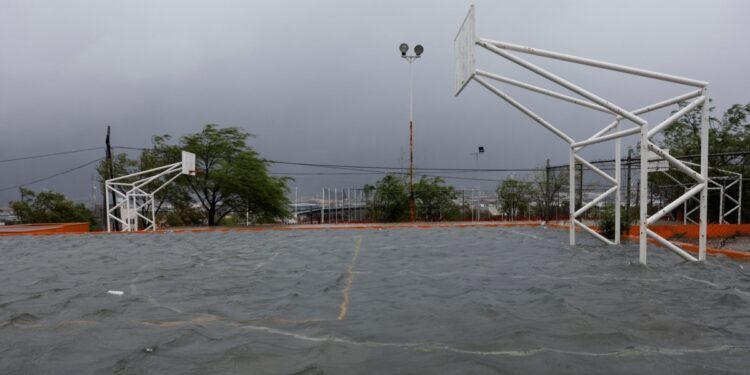 La tormenta Alberto se debilita, deja cuatro muertos en México