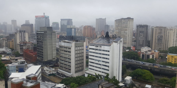 Persisten lluvias en Caracas este viernes
