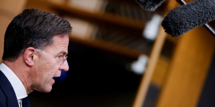 El primer ministro neerlandés Rutte sucederá a Stoltenberg al frente de la OTAN: medios