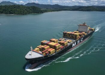 Canal de Panamá vuelve a aumentar espacios para reserva en esclusas y calado buques