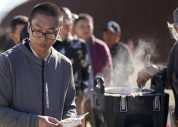 Alarmante incremento de la migración china a EEUU por las políticas de Biden