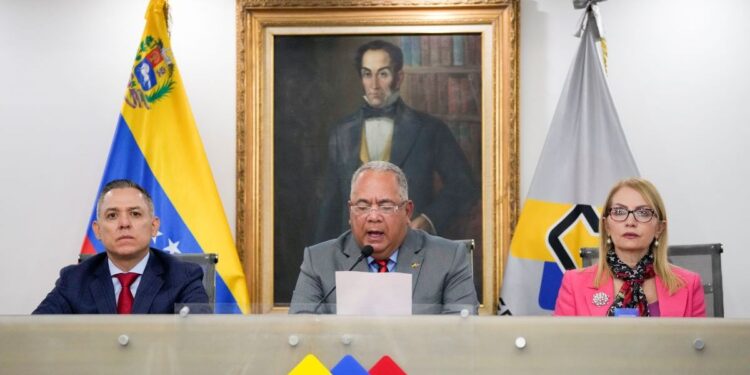 Denuncian uso de recursos públicos en la propaganda electoral de Maduro