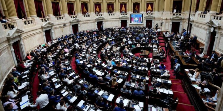 Congreso argentino se apresta a aprobar paquete de reformas de Milei