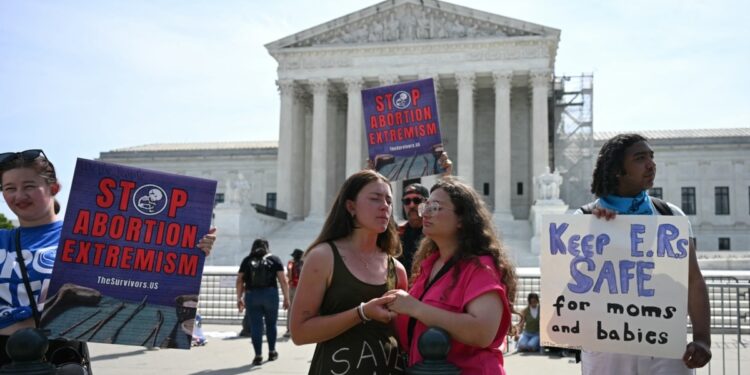 Corte Suprema de EEUU permite por ahora abortos de emergencia en Idaho