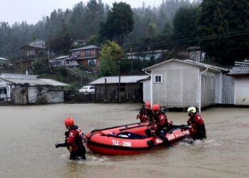 Las lluvias no dan tregua en Chile y un tornado arrasa con al menos 11 viviendas
