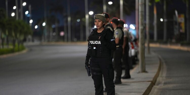 La Asamblea Nacional de Ecuador impide, por el momento, un juicio contra la vicepresidenta Abad