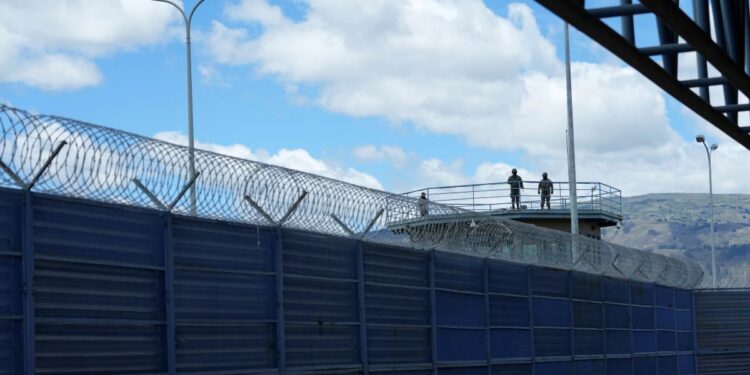 Construyen cárcel de máxima seguridad para 800 presos en Ecuador