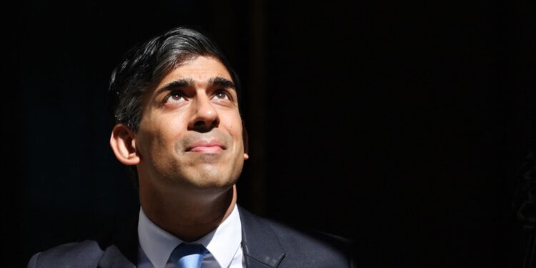 Elecciones británicas se acercan rápidamente. A Sunak se le acaba el tiempo para cerrar brecha