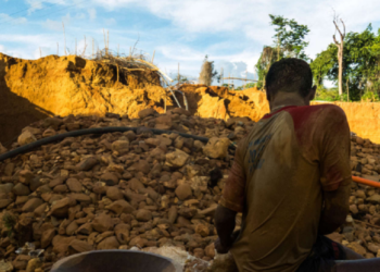 Quién es el nuevo ministro de Minas, un sector atacado por la ilegalidad