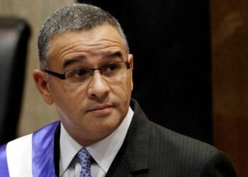 Condenan a expresidente Mauricio Funes a 8 años de cárcel por lavado de dinero