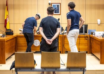 Condenaron a tres aficionados del Valencia CF por insultos racistas contra Vinícius Júnior