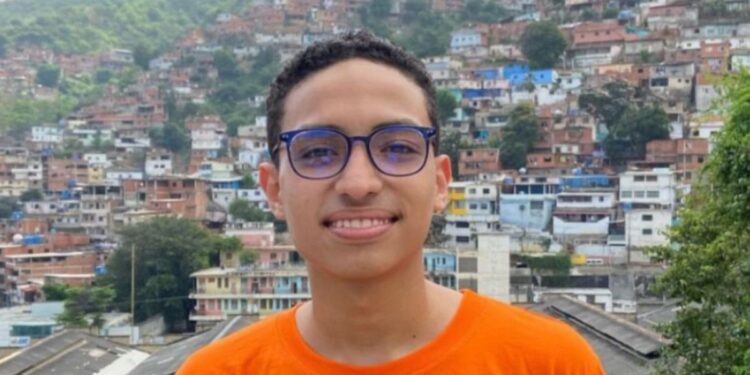 Crece cifra de presos políticos, detienen a 5 opositores y a 3 se les impide nombrar su defensa