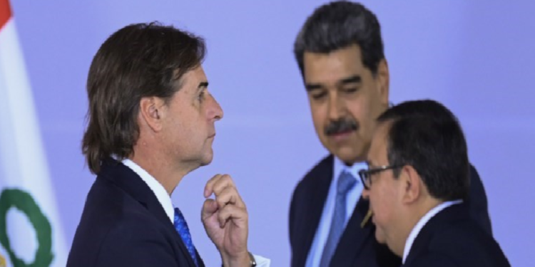 Escala de tensión entre Uruguay y Venezuela, más aislamiento para Maduro