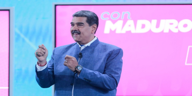 Maduro asegura “estar listo” para firmar acuerdo de reconocimiento de los resultados del 28J