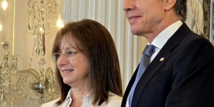 Investigadora reconocida como heroína por el Departamento de Estado por denunciar la trata de personas