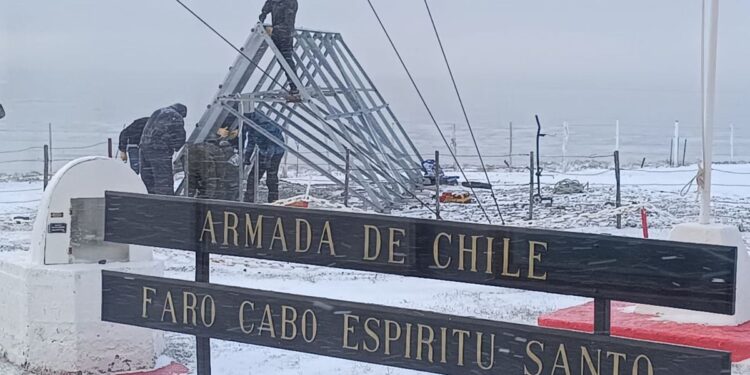 Argentina retira paneles solares de territorio chileno