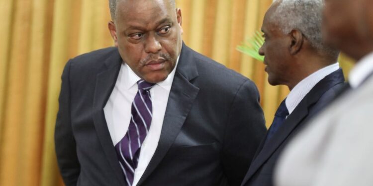 Hospitalizan al primer ministro de Haití pocos días después de su elección