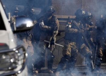 Despierta inquietud presencia irregular del Ejército en las calles de La Paz