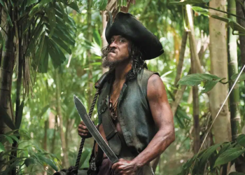 Muere actor de Piratas del Caribe tras ser atacado por un tiburón mientras surfeaba